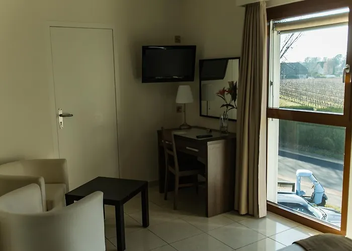 莱蒙汽车旅馆 Commugny